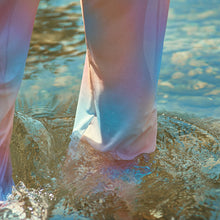 Cargar imagen en el visor de la galería, Conjunto verano mesh top cuello bandeja y pantalón malla salida de baño